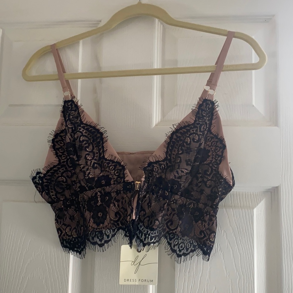 Dress forum lace cropped cami
